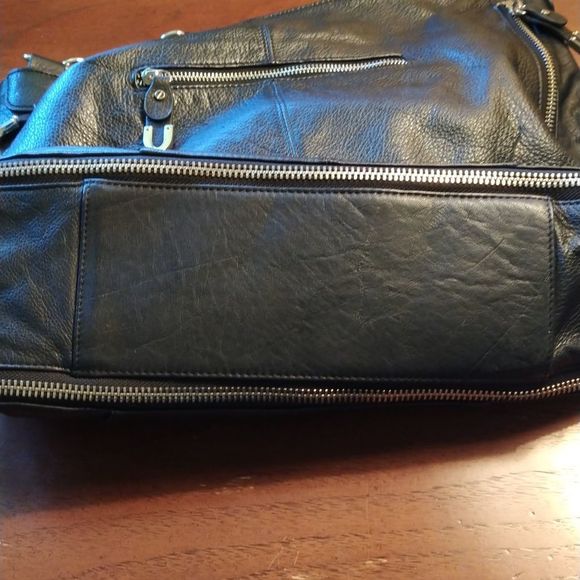 Charles David Large Leather Hobo Bag EUC - Picture 9 of 9